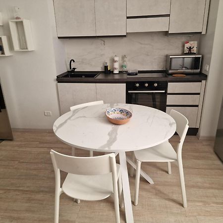 New! Tutto Qui - Apt Wagner - City Life Милано Екстериор снимка