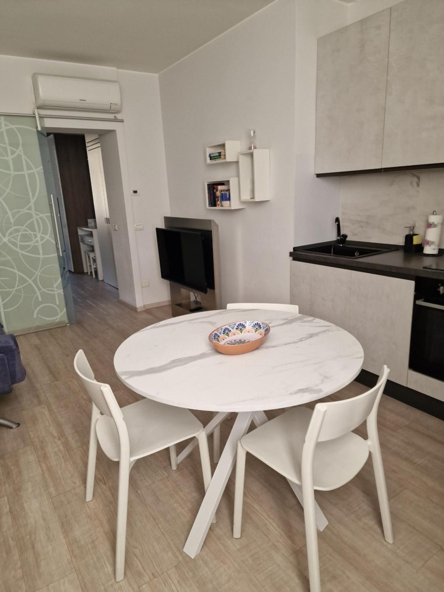 New! Tutto Qui - Apt Wagner - City Life Милано Екстериор снимка